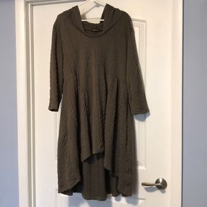 Reborn hi-low sweater